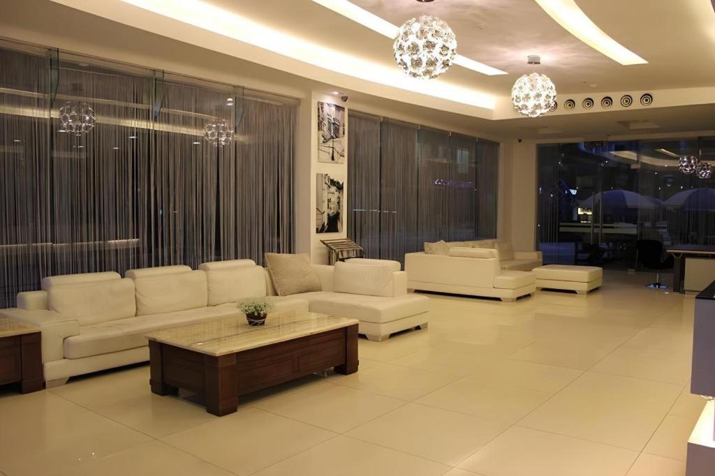 Kingston Hotel Kota Kinabalu Buitenkant foto