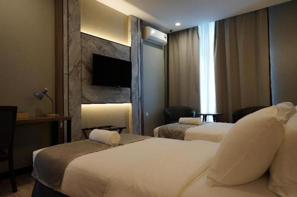 Kingston Hotel Kota Kinabalu Buitenkant foto