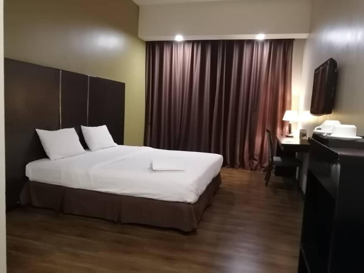Kingston Hotel Kota Kinabalu Buitenkant foto
