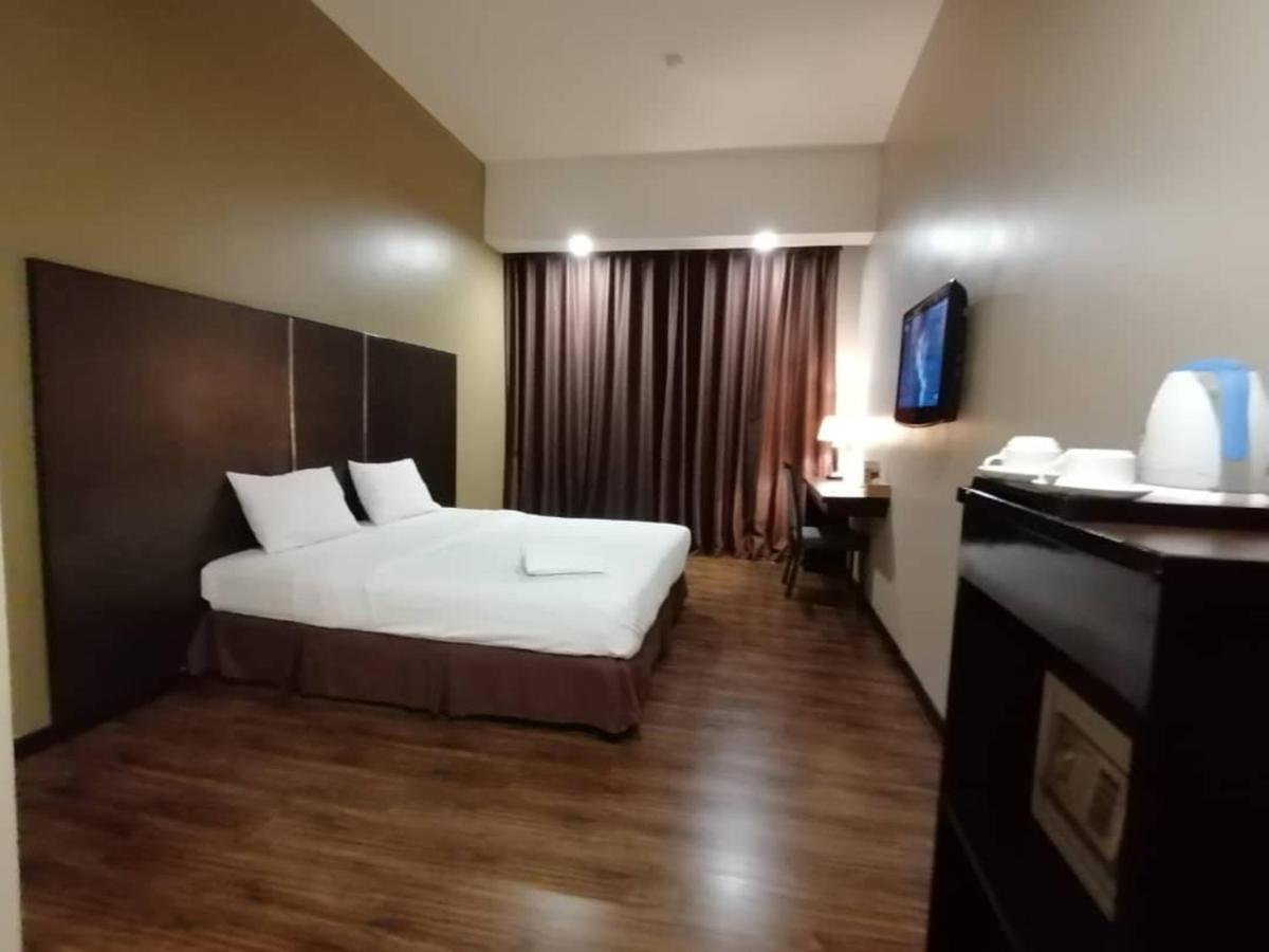 Kingston Hotel Kota Kinabalu Buitenkant foto
